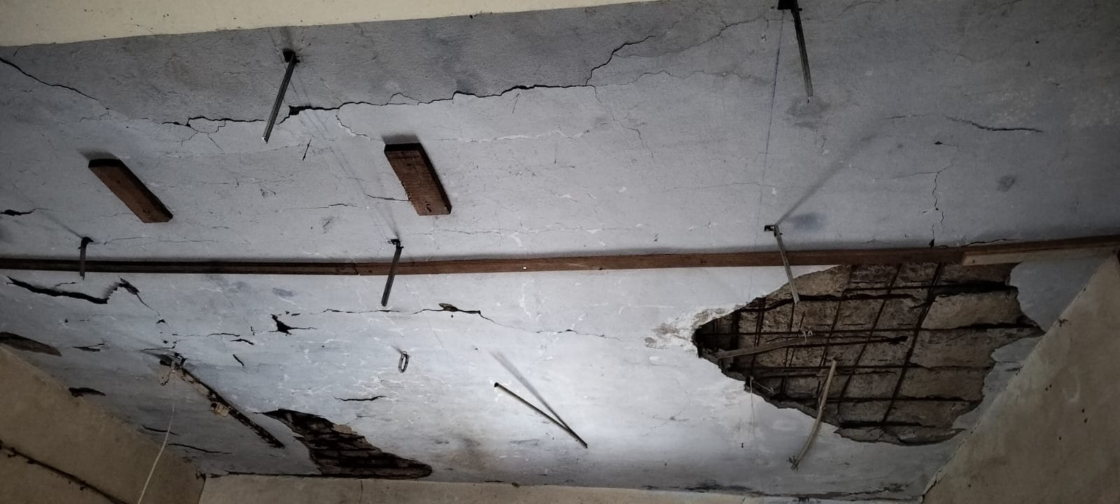 Technical execution of Renovation Old Building by Varaaha Builders & constructions